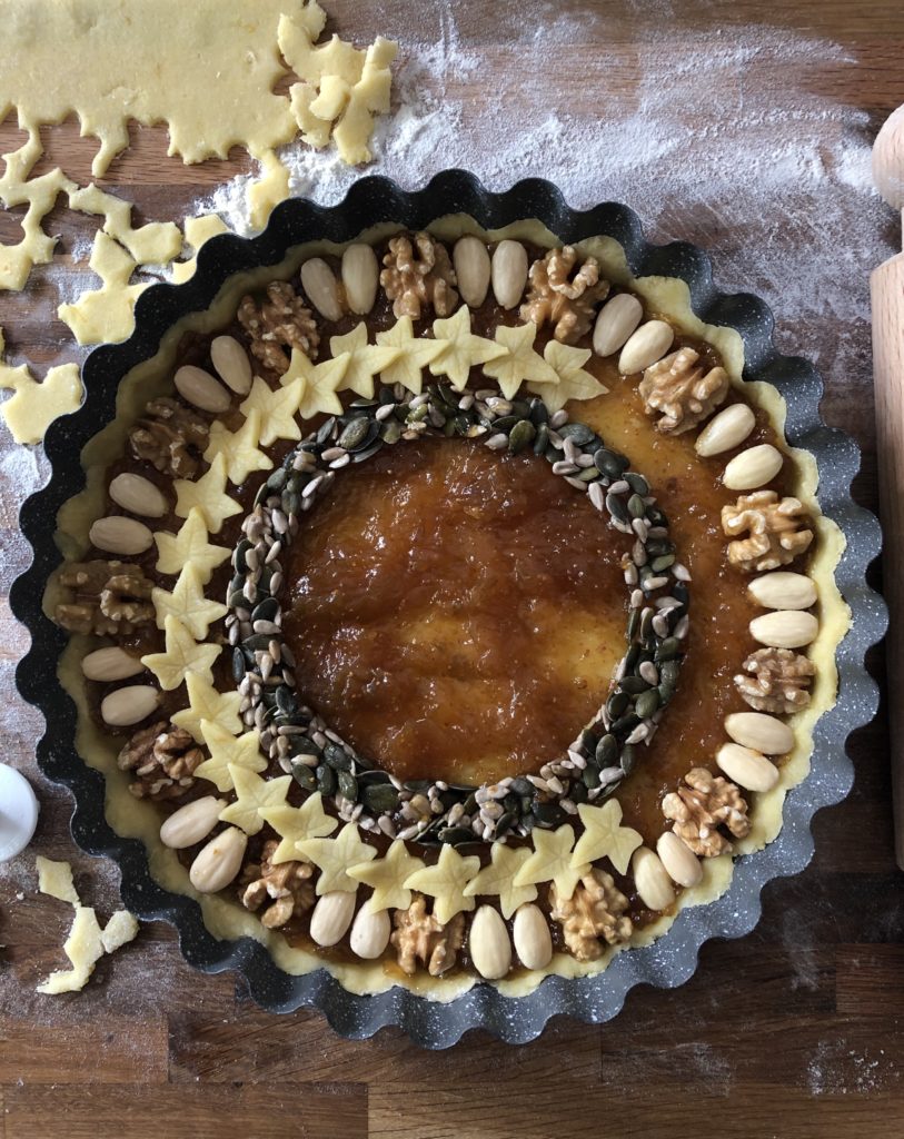 crostata frutta secca e confettura di fichi